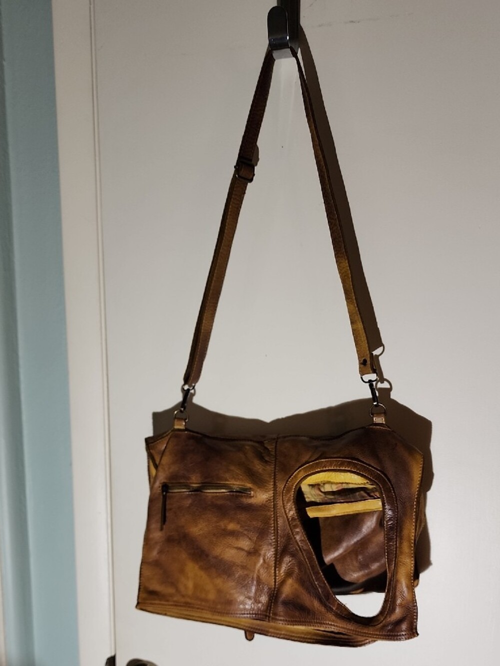 Bayside Women's Italian Brown Leather Shoulder Bag – Distressed Brown Crossbody - Picture 2 of 12